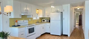 Private Duxbury Beach Serene 3-bedroom House, perfect for relaxing getaway