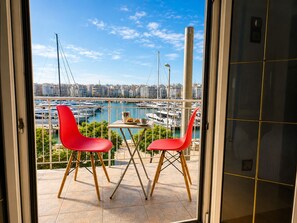 Interior - Your Stunning 2Bdrm, 2BA with Seaview in Pireaus (Pireas)