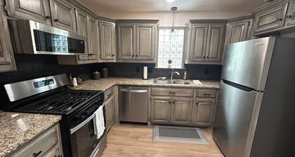 3-bedroom house minutes from shopping, restaurants, essentials, and OU campus.