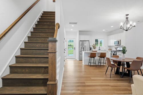 The BurgNest - 2-bedroom townhome in Blacksburg, minutes from Virginia Tech.