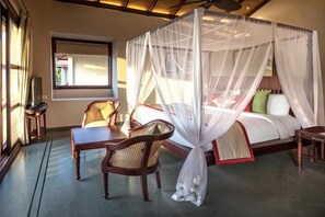 Room - Niraamaya Retreats Backwaters and Beyond, Kumarakom (Kottayam)