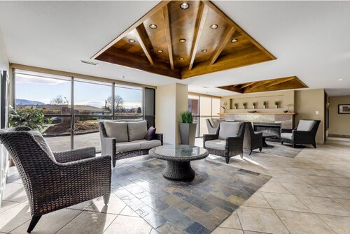 Resort-Style Condo at Playa Del Sol | 5th Floor