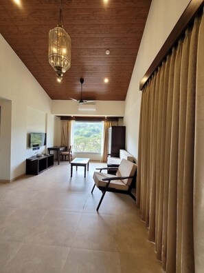 Living area - Mastiff Grand La Villae Resort, Lonavala (Mawal)