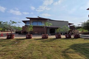 Exterior - Mastiff Grand La Villae Resort, Lonavala (Mawal)