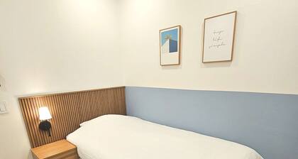 Single room, 2mins from Myeongdong!!