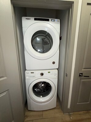 Interior - Cozy 1-bedroom apartment in quaint Decatur (Decatur)