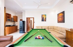 Villa, 4 Bedrooms, Private Pool, Pool View | Living area - Luxury 4BR Pool Villa Pratamnak Soi5 - 50m to Beach (Pattaya)