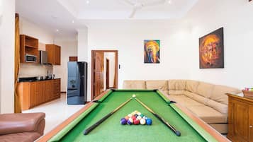 Villa, 4 chambres, piscine privée, vue piscine | Coin séjour