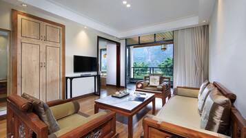 Luxury Double Room, Air conditioning | Living area