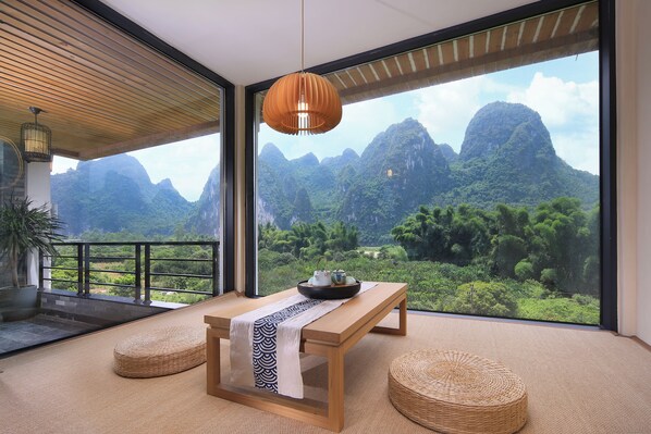 Luxury Double Room, Penyaman udara | Tempat makan