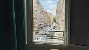 Deluxe Double Room, City View | Interior