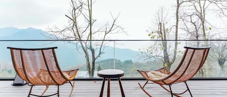 Luxury Duplex, Mountain View | Terrace/patio