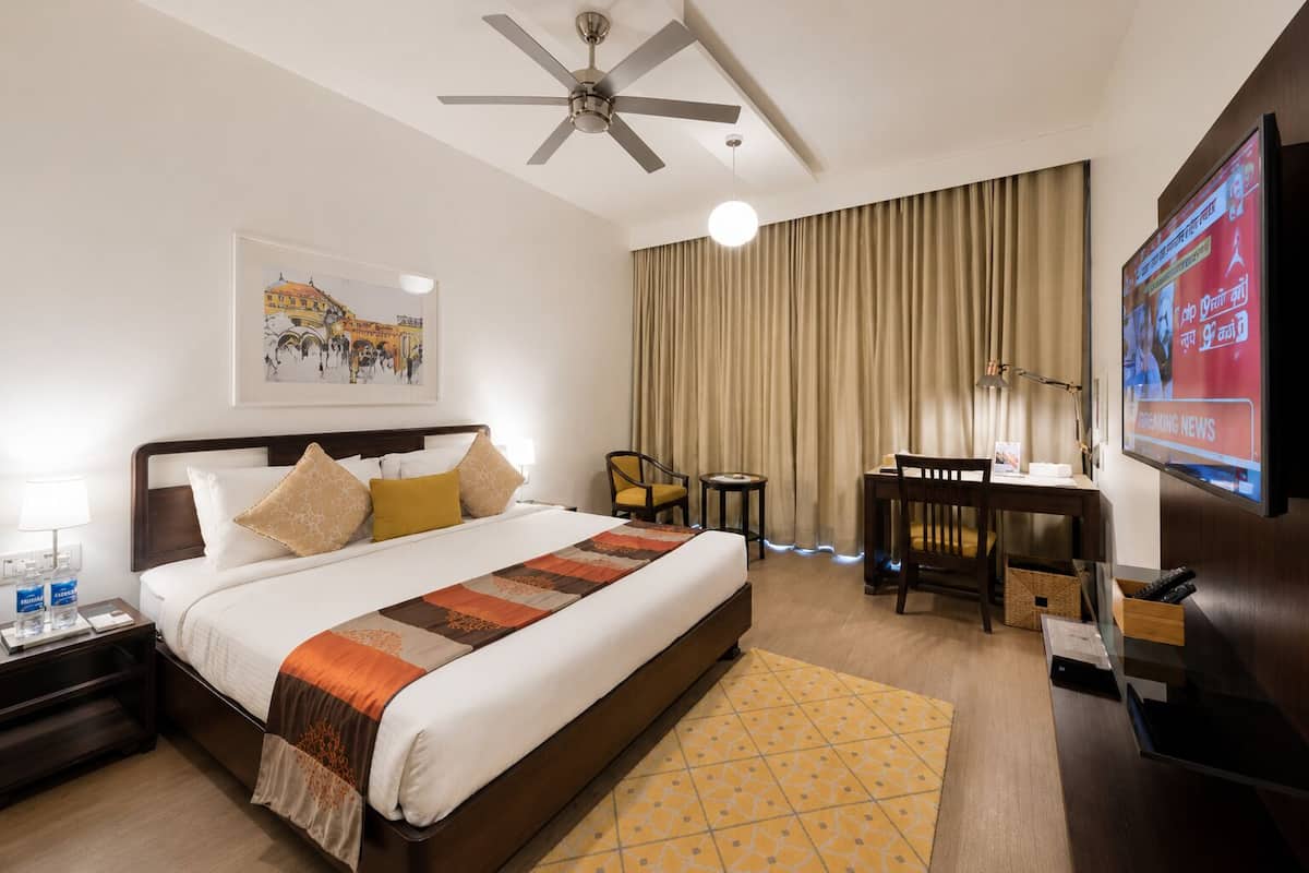 Luxury Studio, Balcony, Garden View | In-room safe, free WiFi