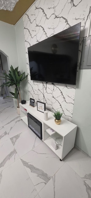 Interior - TRANQUILITY DREAM 2-bedroom house in gorgeous Galina with AC and WI-FI (Galina)