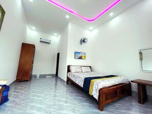 Ropa de cama de alta calidad y artículos del minibar gratis 