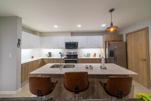 Private kitchen - Apartment in Playa Herradura (Herradura)