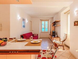 Dining - La Piazzetta sul Lago by Interhome (Gravedona)