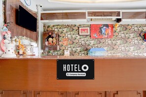 Reception - Hotel O Rae Bareli Railway Junction (Raebareli)