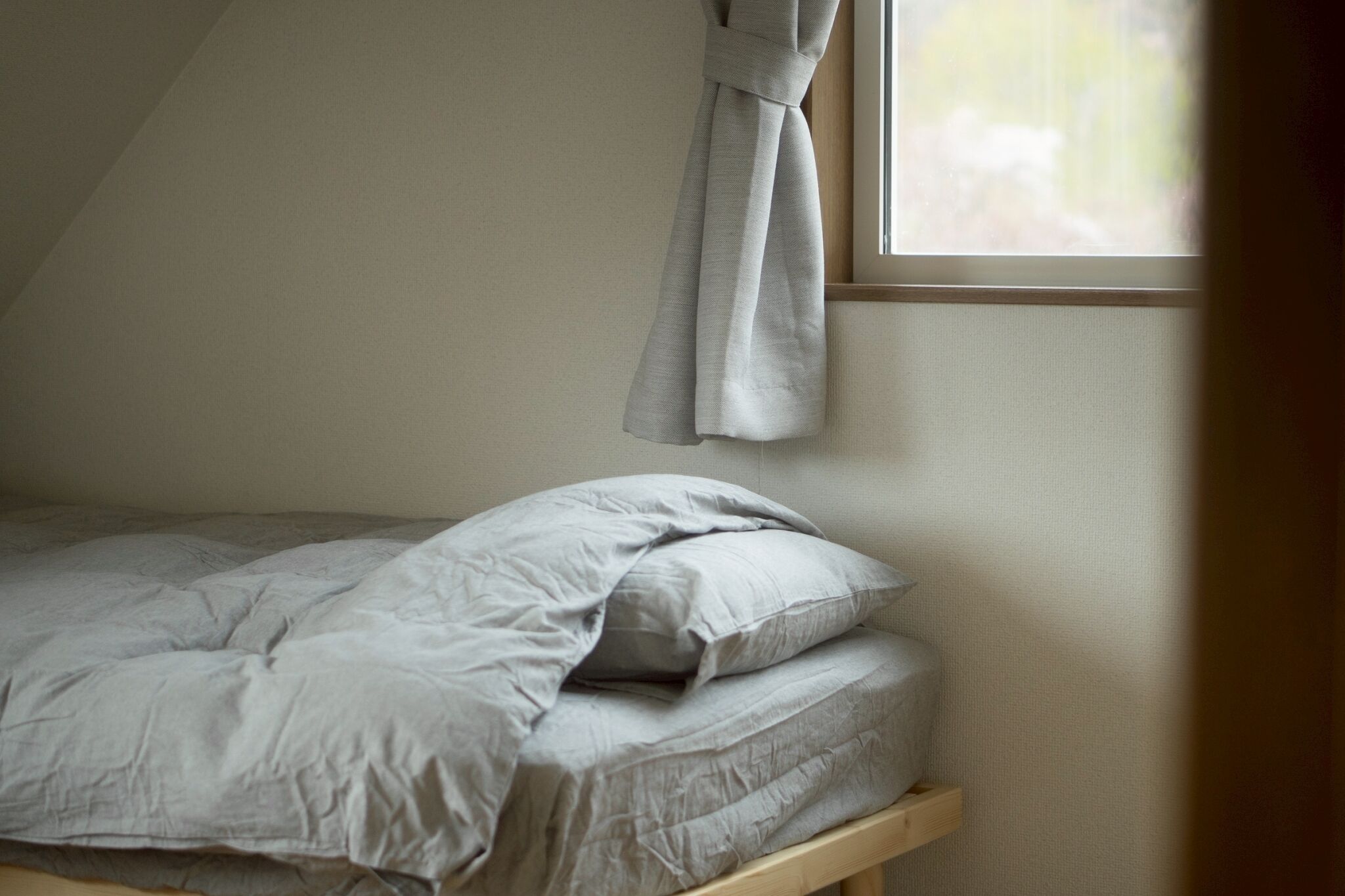 3 bedrooms, iron/ironing board, internet, bed sheets