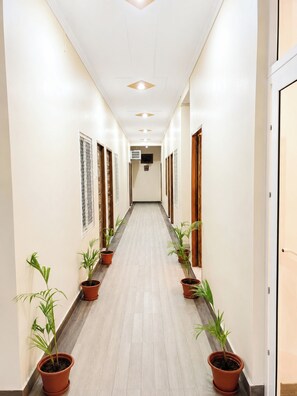Interior - Hotel Mahadeva Stay Prayagraj (Prayagraj)