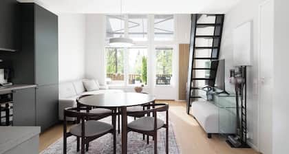 Cozy city cottage with sauna, hot tub & lake just 30 min away from Helsinki
