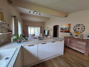 Interior - Cozy 2-bedroom Villa in gated community, The Mount, Pamplemousses with AC (Pamplemousses)