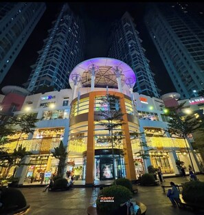 Exterior - Studio hotel like condo in Eastwood heart center of Quezon City Entertainment (Quezon City)