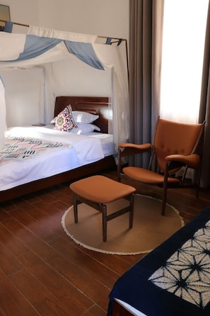 Comfort Double or Twin Room, Hill View - Liu Bai Hot Spring Guesthouse (Eryuan County, Dali City)