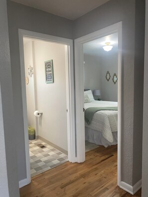 2 quartos, ferros/tábuas de passar roupa, Wi-Fi de cortesia