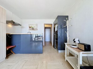 Unclassified image, 4 of 30, button - Apartment Eden by Interhome (La Grande Motte)