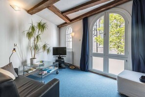 TV, offices - Anny's warehouse city centre! (Amsterdam)