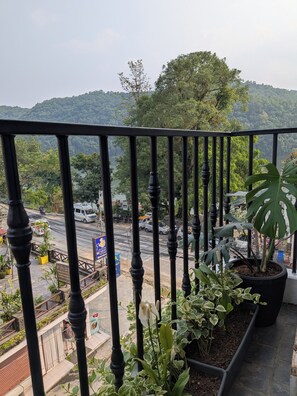 Property grounds - Nomad Pokhara Hotel  (Pokhara)