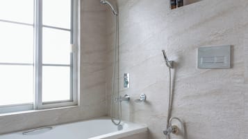Deluxe Room | Bathroom | Free toiletries, hair dryer, slippers, towels