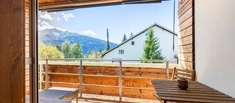 LAAX Central Holiday Apartment with Pool & Sauna