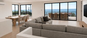 Wake to Ocean Views & Wildlife at Ohana Ocean Breeze