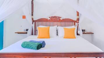 Superior Villa, 5 Bedrooms, Patio, Garden View | Free WiFi, bed sheets