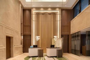 Lobby - Hilton Garden Inn Shanghai Wujiaochang (SHANGHAI)