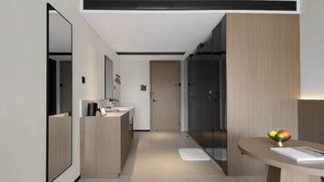 Luxury Twin Room, City View