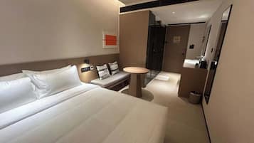 Classic Double Room, City View | Desk, laptop workspace, blackout curtains, soundproofing