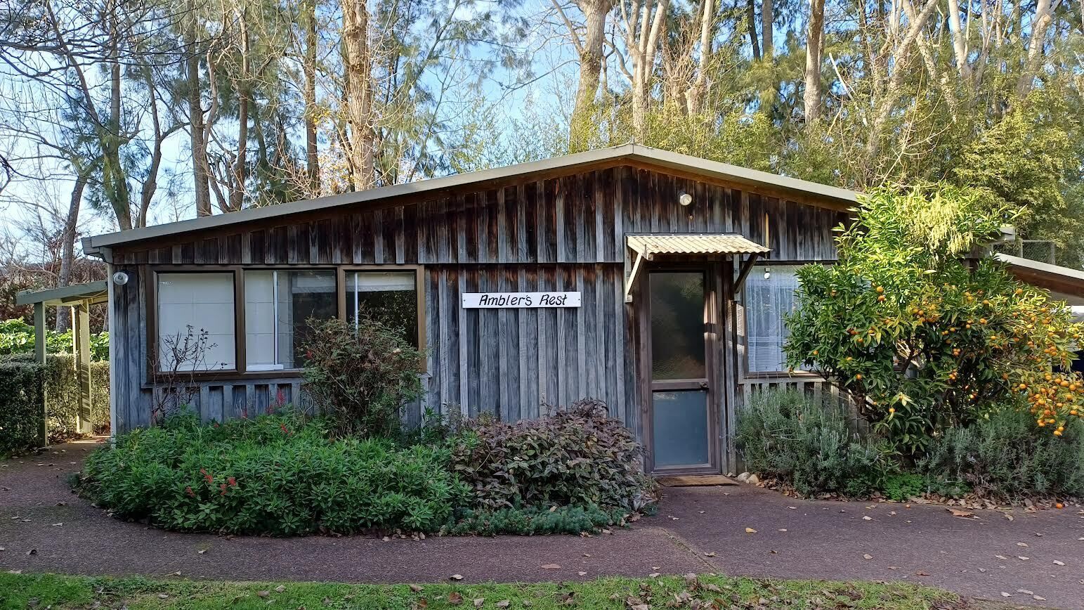 Exterior. Ideal for travelers, business people, or for attending an event, family friendly