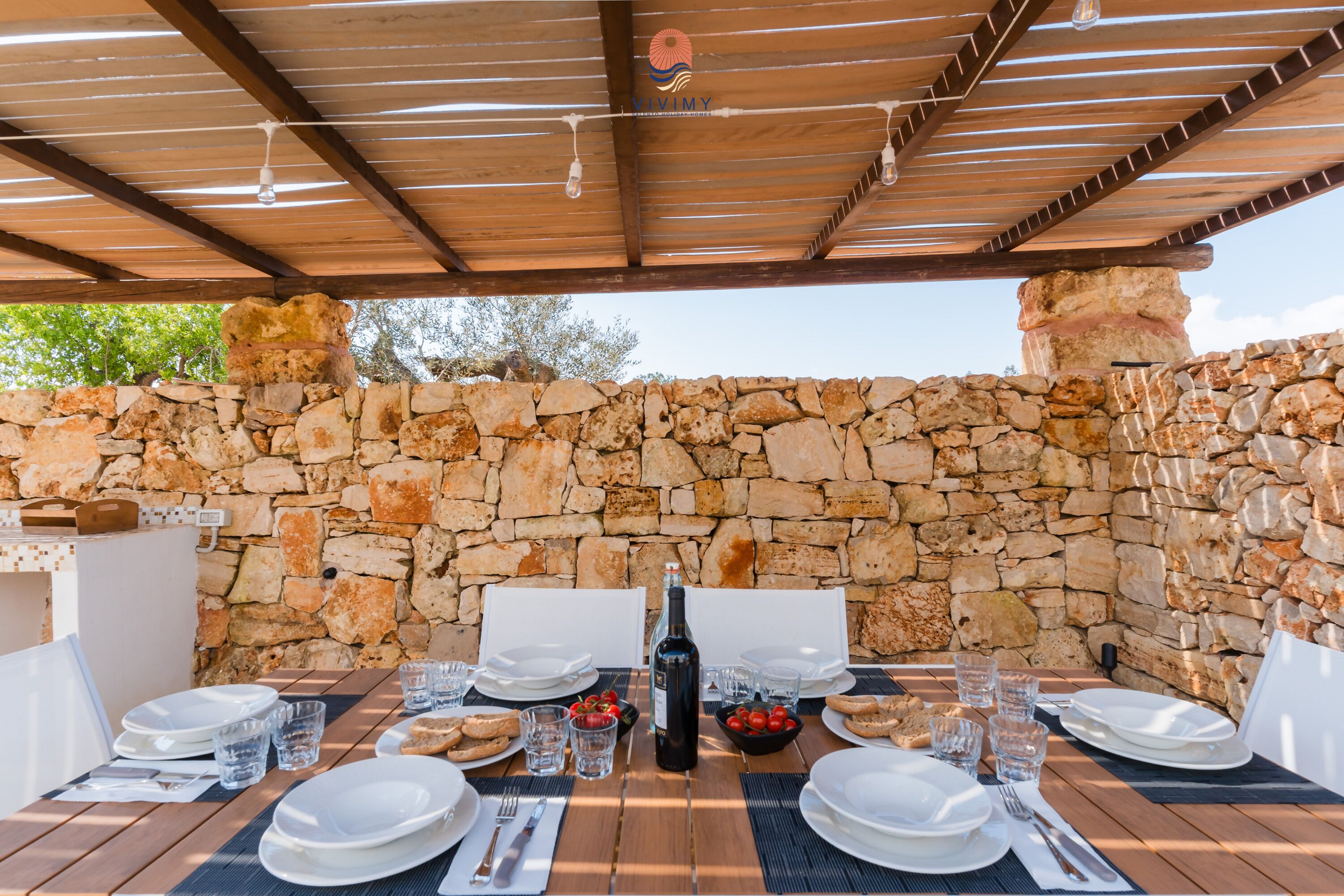 Deluxe Villa, Patio, Garden View | Outdoor dining