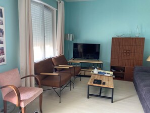 Living area - Chickadee House (Saint-Palais-sur-Mer)