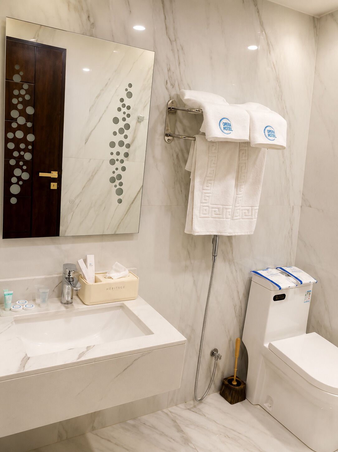 Economy Apartment | Bathroom | Bathtub, towels, soap, toilet paper