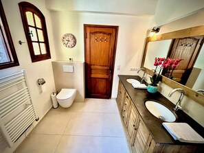 Bathroom - Villa with private pool and garden in a quiet location St Paul de Vence 4 stars (Saint-Paul-de-Vence)