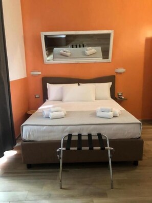 Zimmersafe, Bügeleisen/Bügelbrett, kostenloses WLAN