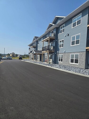 This apartment is a 1 bedroom(s), 1 bathrooms, located in Saint John, NB.