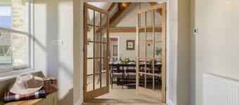 Middle Farm - a barn conversion that sleeps 10 guests in 5 bedrooms