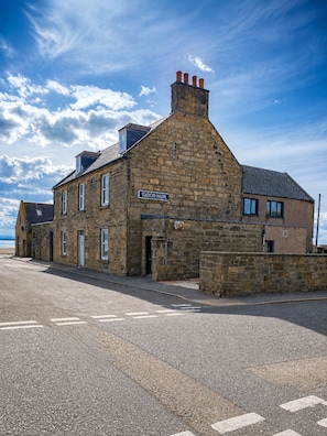 Exterior - The Station House Boutique Hotel (Burghead)