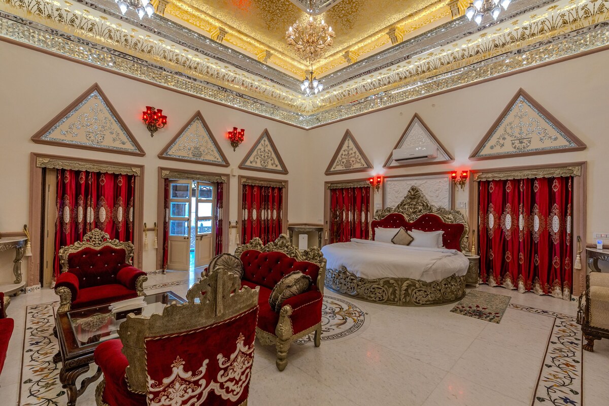 Blackout drapes, WiFi (free), bed sheets