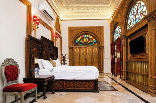 Mahal Khas Palace